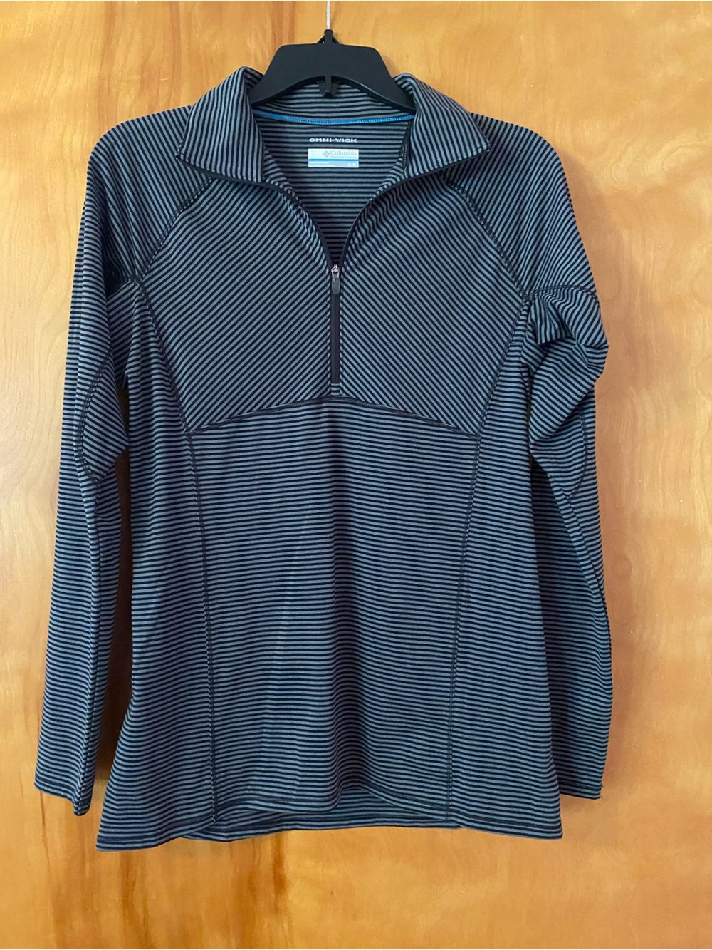 Columbia Women's Black and Gray Striped Long-Sleeve Quarter-Zip Pullover
